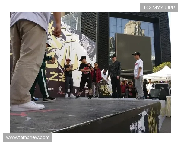 成都街舞队以89分领跑全国街舞大赛积分榜展现强大实力