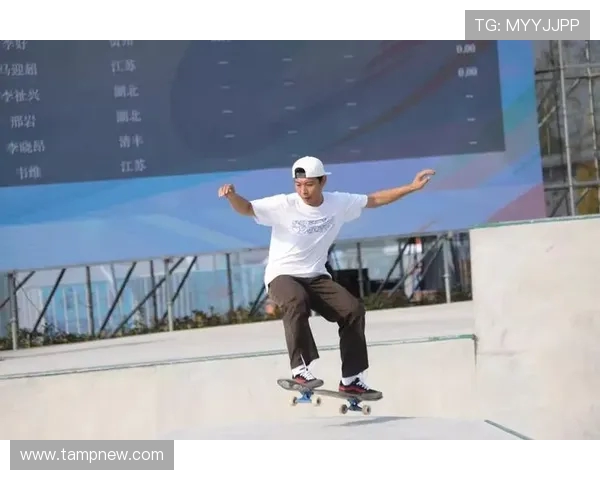 武汉滑板队在极限运动联赛中以60分稳居积分榜首位