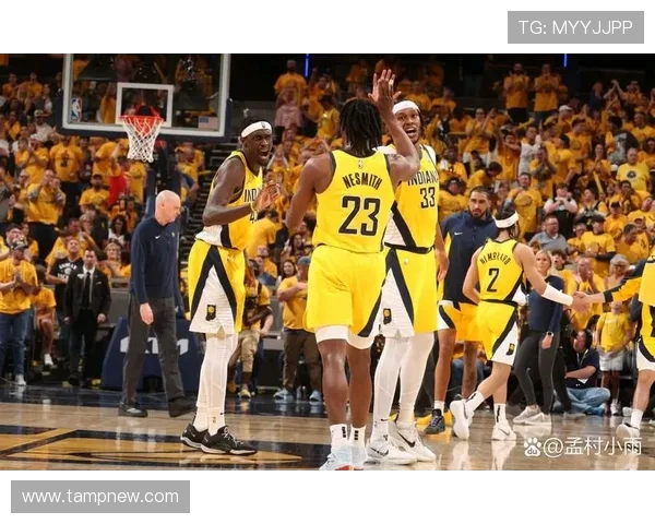 2016年NBA季后赛火箭队与步行者队激烈对决的精彩瞬间回顾