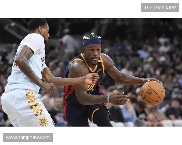 快船与开拓者激战正酣谁能在这场对决中笑到最后