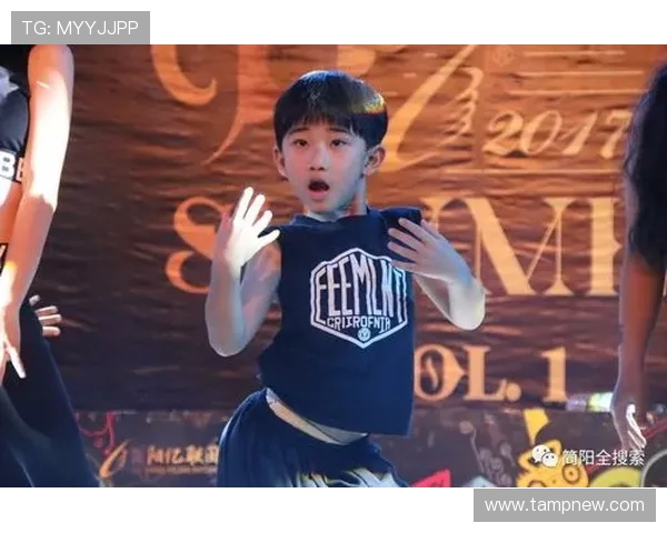 重庆街舞队技术深度解析：舞动城市的节奏与魅力