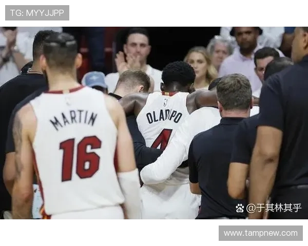 雷霆与快船的较量上午下午精彩对决引发球迷热议 雷霆与快船的较量上午下午精彩对决引发球迷热议