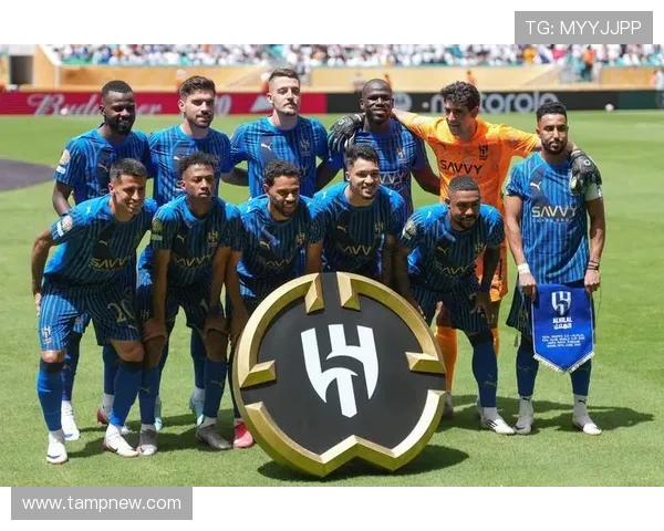 香港足球队挑战皇家马德里展现亚洲球队实力与魅力的巅峰对决 香港足球队挑战皇家马德里展现亚洲球队实力与魅力的巅峰对决